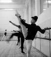 Солистка балета театра оперы и балета Малика Сабирова на репетиции. 1967. Фото: Макс Альперт/ РИА Новости