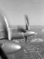 Винты самолета, летящего над Ереваном. 1968. Фото: Валерий Шустов/ РИА Новости